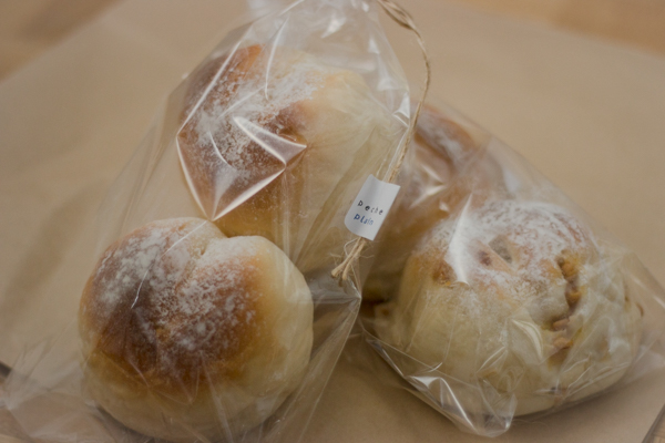 pain de peshe（パンデペシェ）さんのハイジの白パン