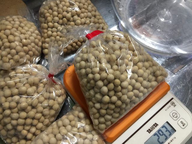 今年の味噌の素材は安平町産の大豆